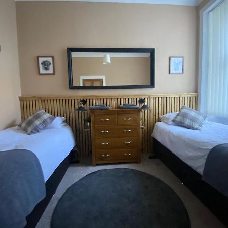 Roy Place Gdn Apartment Campbeltown Esterno foto