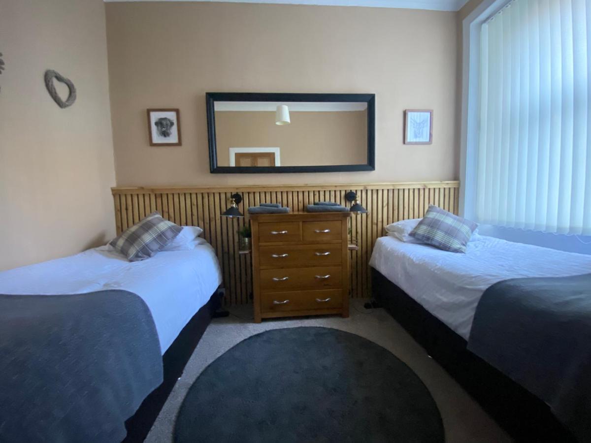Roy Place Gdn Apartment Campbeltown Esterno foto